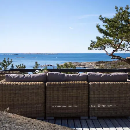 Cliff-top Between Sandefjord And Larvik * Ula