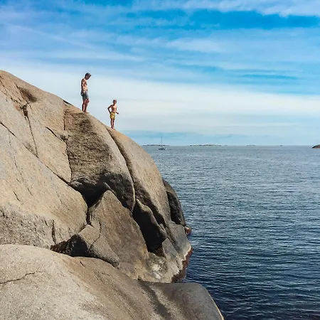 Cliff-top Between Sandefjord And Larvik